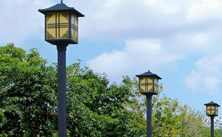 太阳能民勤庭院灯怎么选亮度与续航更耐用